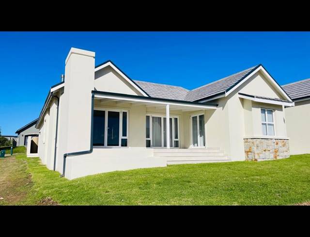 3 BEDROOM PROPERTY TO RENT IN PLETTENBERG BAY CENTRAL